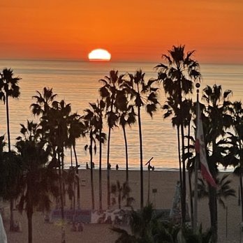 High Rooftop Lounge - Lounges Near Me - Venice, California High Rooftop Lounge - Lounges Near Me - Venice, California