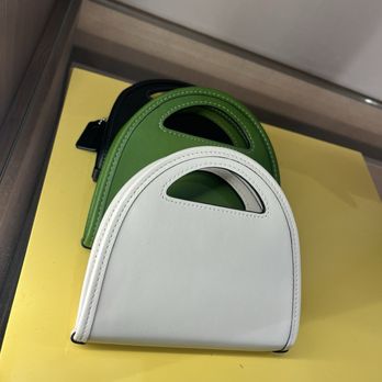 Coach - I also fell in love with these cuties. The green is a hit! - Accessories Near Me - Miami, Florida Coach - I also fell in love with these cuties. The green is a hit! - Accessories Near Me - Miami, Florida