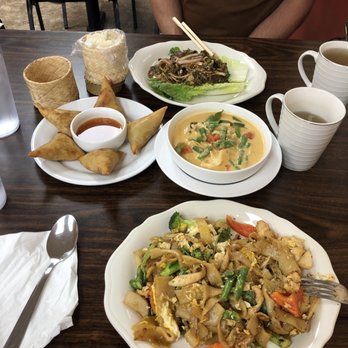 Mahnin Asian Restaurant - Pad Khee Mao Bowl of Rice Beef Salad Samosas - Burmese Near Me - Fort Wayne, Indiana Mahnin Asian Restaurant - Pad Khee Mao Bowl of Rice Beef Salad Samosas - Burmese Near Me - Fort Wayne, Indiana