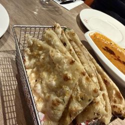 Daal Roti - Garlic Naan