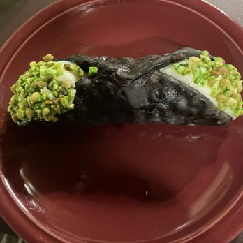 D'amato's Bakery - Cannoli - Bakeries Near Me - Chicago, Illinois