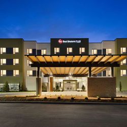 Best Western Plus Peppertree Nampa Civic Center Inn - Exterior