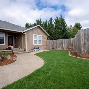 Elite Landscape Services - a view of a backyard - Landscape Architects or Designers Near Me - Roseburg, Oregon Elite Landscape Services - a view of a backyard - Landscape Architects or Designers Near Me - Roseburg, Oregon