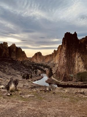 Smith Rock State Park by null