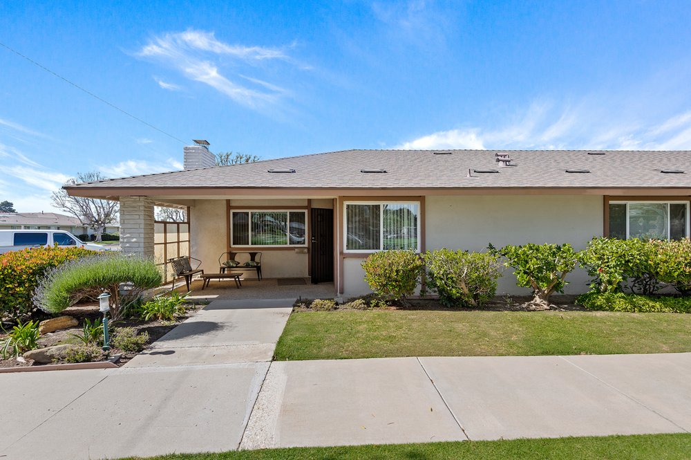 JAVIER CASTRORE/MAX GOLD COAST 1151 S Victoria Ave, Oxnard, California Real Estate Agents