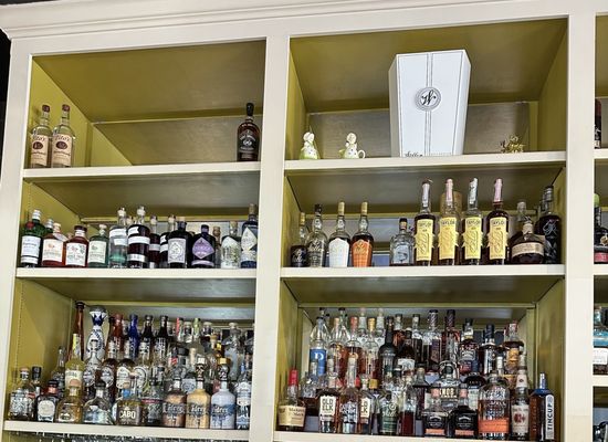 Lucky Well Irish Pub & Eatery by null