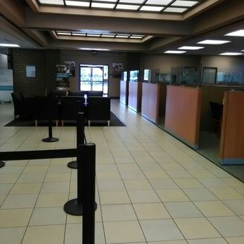 Chase Bank - Inside the bank - Banks & Credit Unions Near Me - Azusa, California