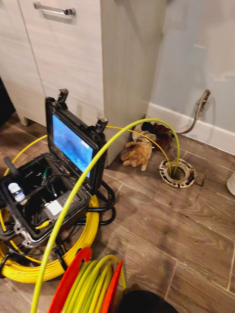 Slide of Peregrina Plumbing Company