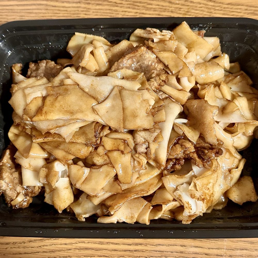 Kwok's Bistro - Beef chow fun - Chinese Near Me - Reno, Nevada Kwok's Bistro - Beef chow fun - Chinese Near Me - Reno, Nevada