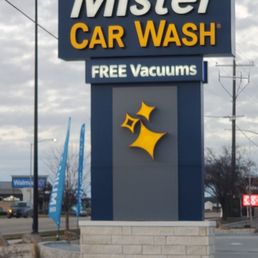 Exterior photo of Mister Car Wash - Meridian, Idaho Exterior photo of Mister Car Wash - Meridian, Idaho