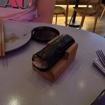 Paperfish Sushi - Salmon Avocado Hand Roll - Sushi Bars Near Me - Miami, Florida Paperfish Sushi - Salmon Avocado Hand Roll - Sushi Bars Near Me - Miami, Florida