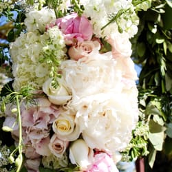 Stems - Wedding floral designs by Stems. @stemsfresno