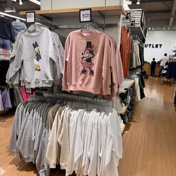 Gap Factory - Men's Clothing Near Me - Central Valley, New York