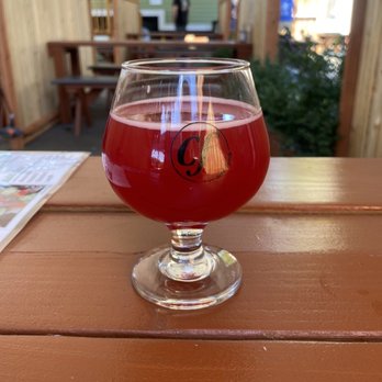 Common Fields - Pink Lemonade Sour - Food Trucks Near Me - Corvallis, Oregon