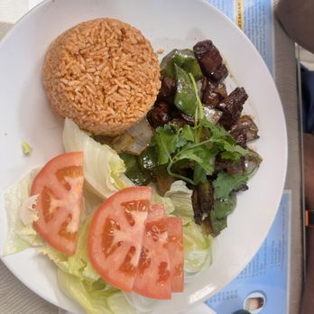 Mai's Kitchen - Shaken beef - Vietnamese Near Me - Union City, California