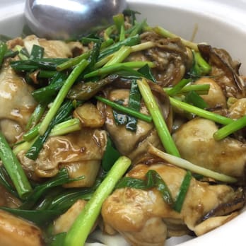 基哥火鍋小廚 - Oyster with ginger and scallion clay pot - Seafood Near Me - Hong Kong, HK 基哥火鍋小廚 - Oyster with ginger and scallion clay pot - Seafood Near Me - Hong Kong, HK