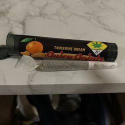 The Pot Zone - Half a juicy joint. Missing product more then half the time I shop at this store