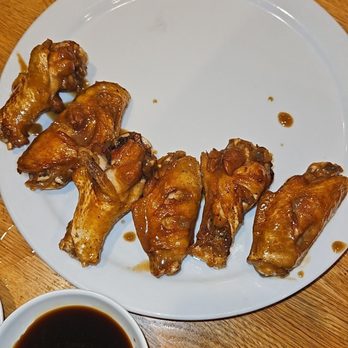 Benihana - Short Hills - Sesame garlic wings (no Sesame seeds huh?), also no garlic sauce (that's soy) smh - Sushi Bars Near Me - Short Hills, New Jersey