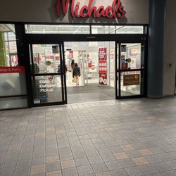 Michaels - Exterior of store