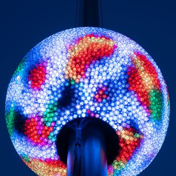 One Times Square - The Constellation Ball
The biggest ball yet, 12.5 feet in diameter and weighs 12,350 pounds
5,280 crystals - Venues & Event Spaces Near Me - New York, New York One Times Square - The Constellation Ball
The biggest ball yet, 12.5 feet in diameter and weighs 12,350 pounds
5,280 crystals - Venues & Event Spaces Near Me - New York, New York