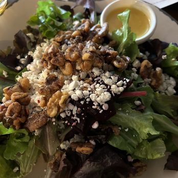 Stilt House - Gastropubs Near Me - Cedarburg, Wisconsin