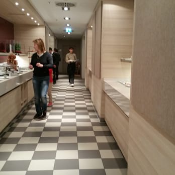 Theos Bar - Buffet Area at Theo's - Sports Bars Near Me - Munich, BY