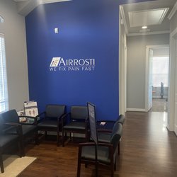 Airrosti - The waiting room at Airrosti Spring Klein.