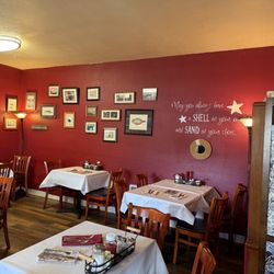 Fishtails Cafe - Inside