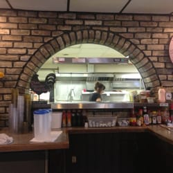 Deb's Squeeze Inn