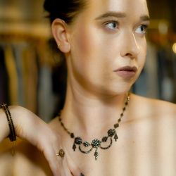 20/20 Vintage - Victorian Bohemian Garnets Festoon Necklace
