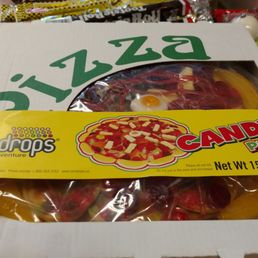 Large gummy pizza in a box