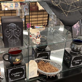 Bookmans Entertainment Exchange - Mugs - Bookstores Near Me - Tucson, Arizona