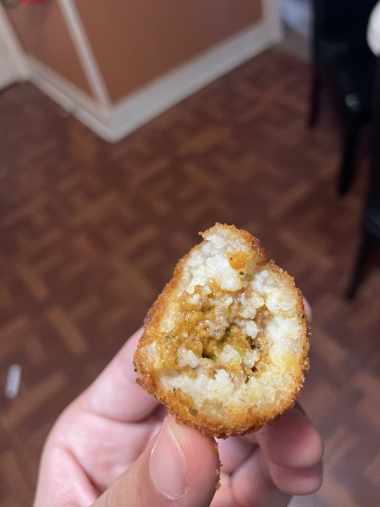 BROOKLYN PIZZA Updated October 2024 27 Photos & 89 Reviews 482