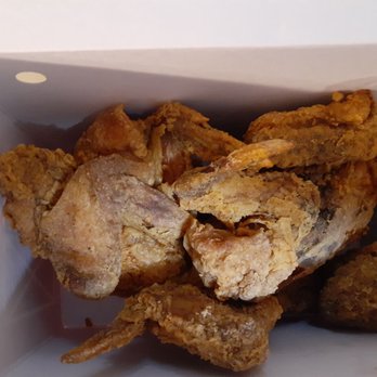 Ecorse Marketplace - Very old chicken being sold at Krispy krunchy chicken. Days old and refried. - Grocery Near Me - Romulus, Michigan
