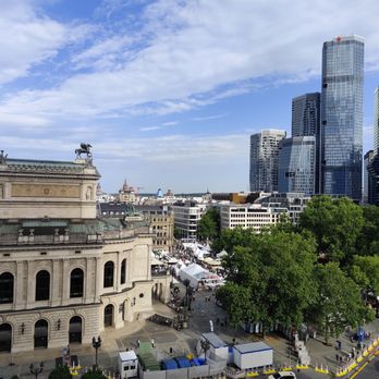 Opernturm - Ausblick auf die Alte Oper & Skyline - Landmarks & Historical Buildings Near Me - Frankfurt, HE Opernturm - Ausblick auf die Alte Oper & Skyline - Landmarks & Historical Buildings Near Me - Frankfurt, HE