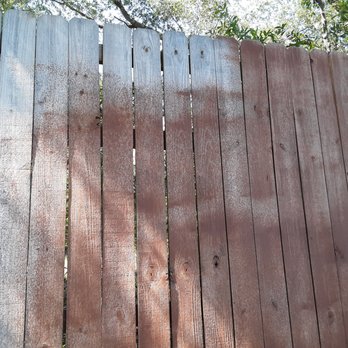 Baileyz Fencing - Paid 1/2 down for pressure wash/stain. I told him I wasn't pleased with these results -- he never came back and wouldn't return my calls. - Fences & Gates Near Me - Youngstown, Florida Baileyz Fencing - Paid 1/2 down for pressure wash/stain. I told him I wasn't pleased with these results -- he never came back and wouldn't return my calls. - Fences & Gates Near Me - Youngstown, Florida