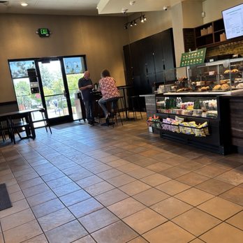 Starbucks - Looking towards entry - Coffee & Tea Near Me - Reno, Nevada