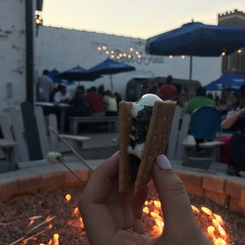 Park & Field - Awesome fire pit - New American Near Me - Chicago, Illinois Park & Field - Awesome fire pit - New American Near Me - Chicago, Illinois