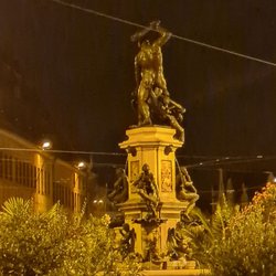 Herkulesbrunnen - Ein schöner Rücken kann auch entzücken