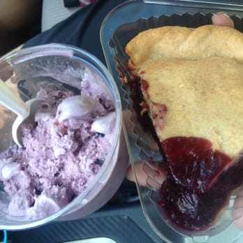 Huck's Grill - Huckleberry pie - Desserts Near Me - St. Regis, Montana