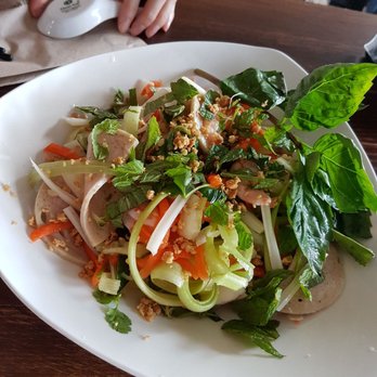 Lotus Pho Restaurant - Vietnamese Near Me - Richmond, British Columbia