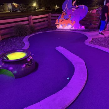 Scooby Doo Mystery Putt - Mini Golf Near Me - Pigeon Forge, Tennessee Scooby Doo Mystery Putt - Mini Golf Near Me - Pigeon Forge, Tennessee