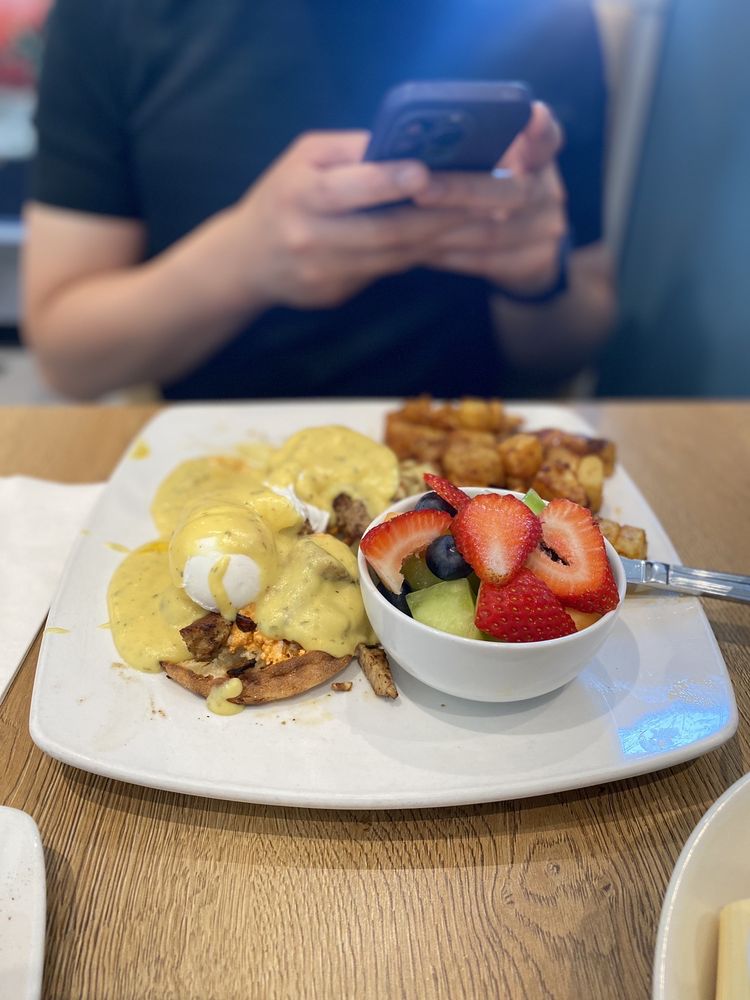 EGGSPRESS Updated September 2024 1675 Tenth Line Road, Ottawa