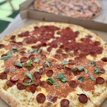 Pie Trap Pizza - 1/2 Notorious P.E.P & 1/2 Spillmatic - Pizza Near Me - Covina, California Pie Trap Pizza - 1/2 Notorious P.E.P & 1/2 Spillmatic - Pizza Near Me - Covina, California