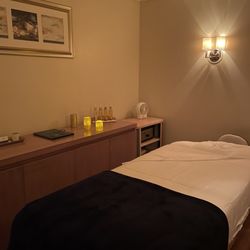 The Trump Spa - Massage room