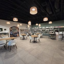 Clay Cafe - Pottery Painting Studio Near Me, Paint-Your-Own-Pottery Studio, Pottery Painting Near Me. Venue Near Me, Birthday Venue.