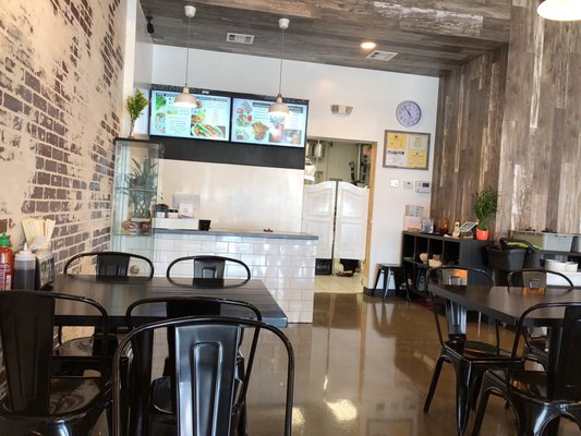 Pho Huynh by null