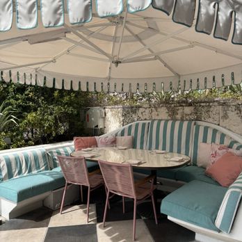 Strawberry Moon - Outdoor seating - Mediterranean Near Me - Miami Beach, Florida