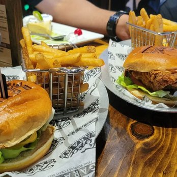 Ford's Garage Dearborn - American Standard Burger and Buffalo Chicken Sandwich - Burgers Near Me - Dearborn, Michigan