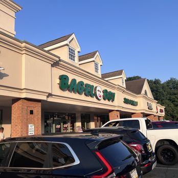 Bagel Boy - Over priced and poorly managed Bagel Boy of Old Bridge - Bagels Near Me - Old Bridge, New Jersey